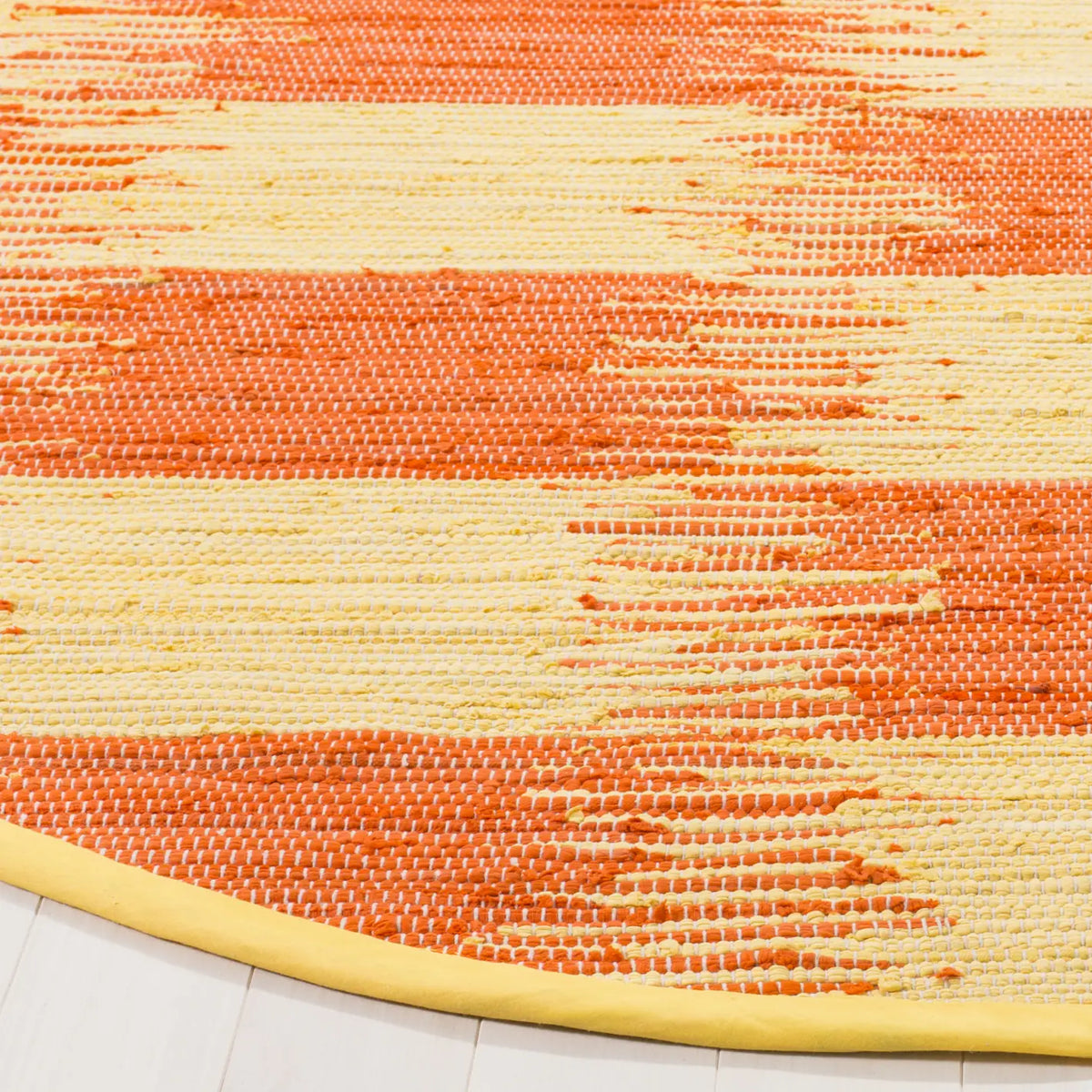 Safavieh Montauk 6'-0" x 6'-0" Rug in Yellow / Orange