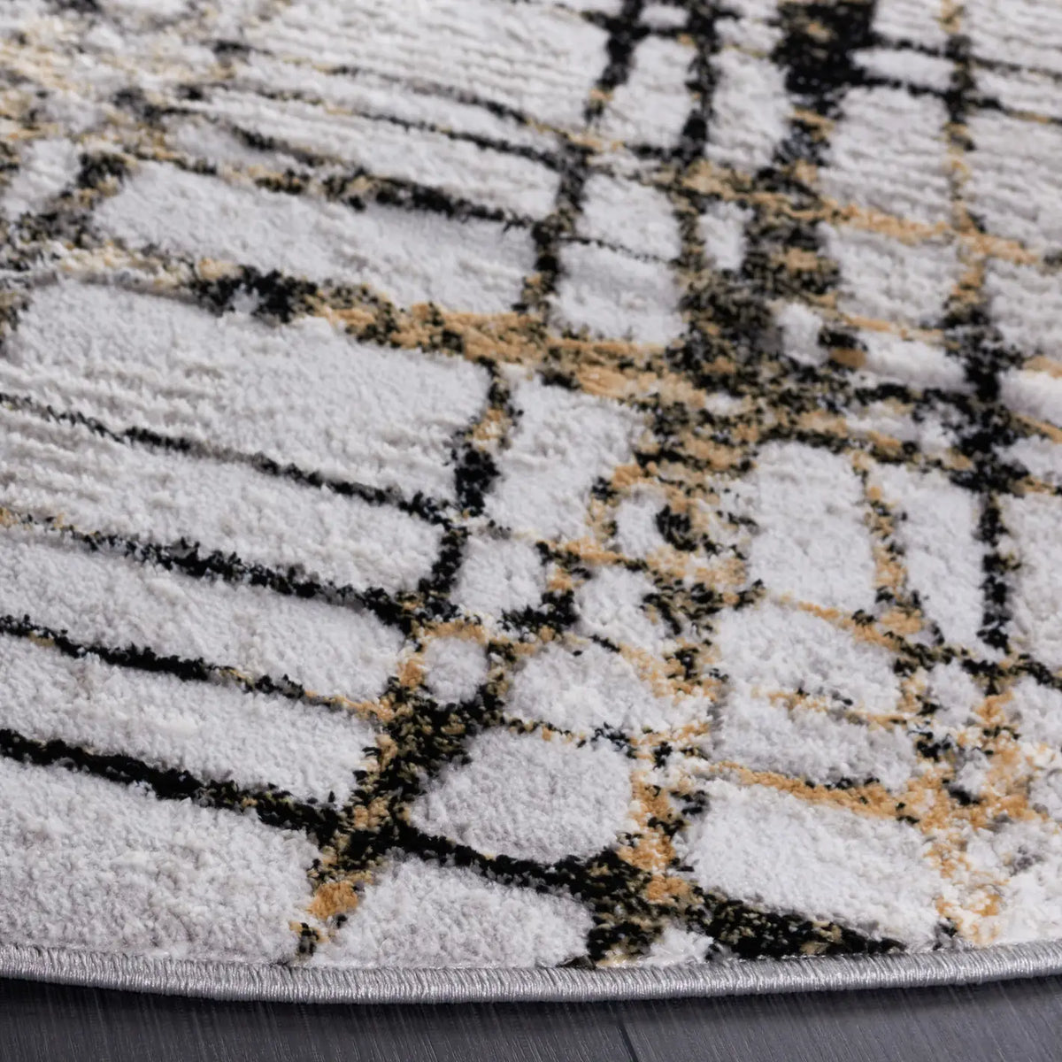 Safavieh Meadow 500 6'-7" x 6'-7" Rug in Light Grey / Black