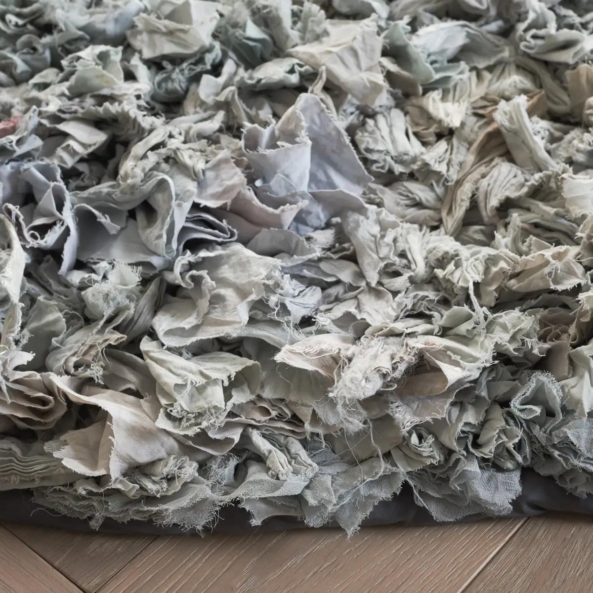 Safavieh Rio Shag 6'-0" x 6'-0" Rug in Light Grey