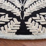 Safavieh Capri 5'-0" x 5'-0" Rug in Black / Ivory
