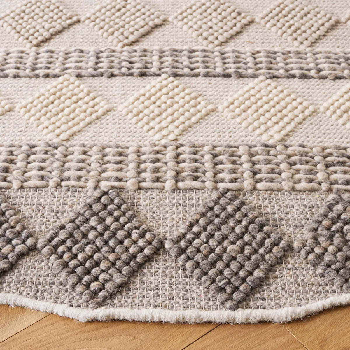 Safavieh Natura 6'-0" x 6'-0" Rug in Ivory / Grey
