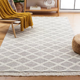 Safavieh Marbella 4'-0" x 6'-0" Rug in Ivory / Black