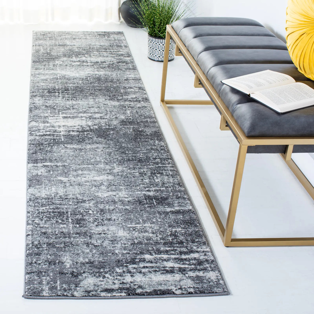 Safavieh Evoke 2'-2" x 11'-0" Rug in Ivory / Grey