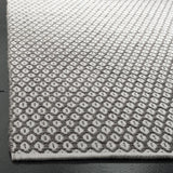 Safavieh Montauk 4'-0" x 6'-0" Rug in Charcoal / Ivory