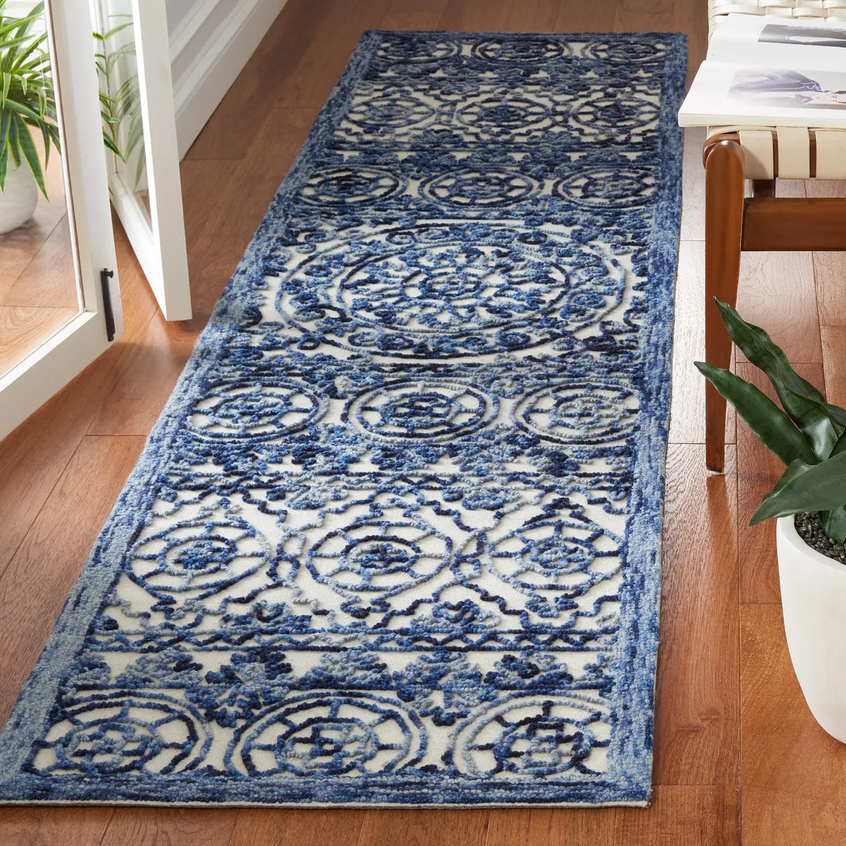 Safavieh Trace 2'-3" x 9'-0" Rug in Navy / Ivory