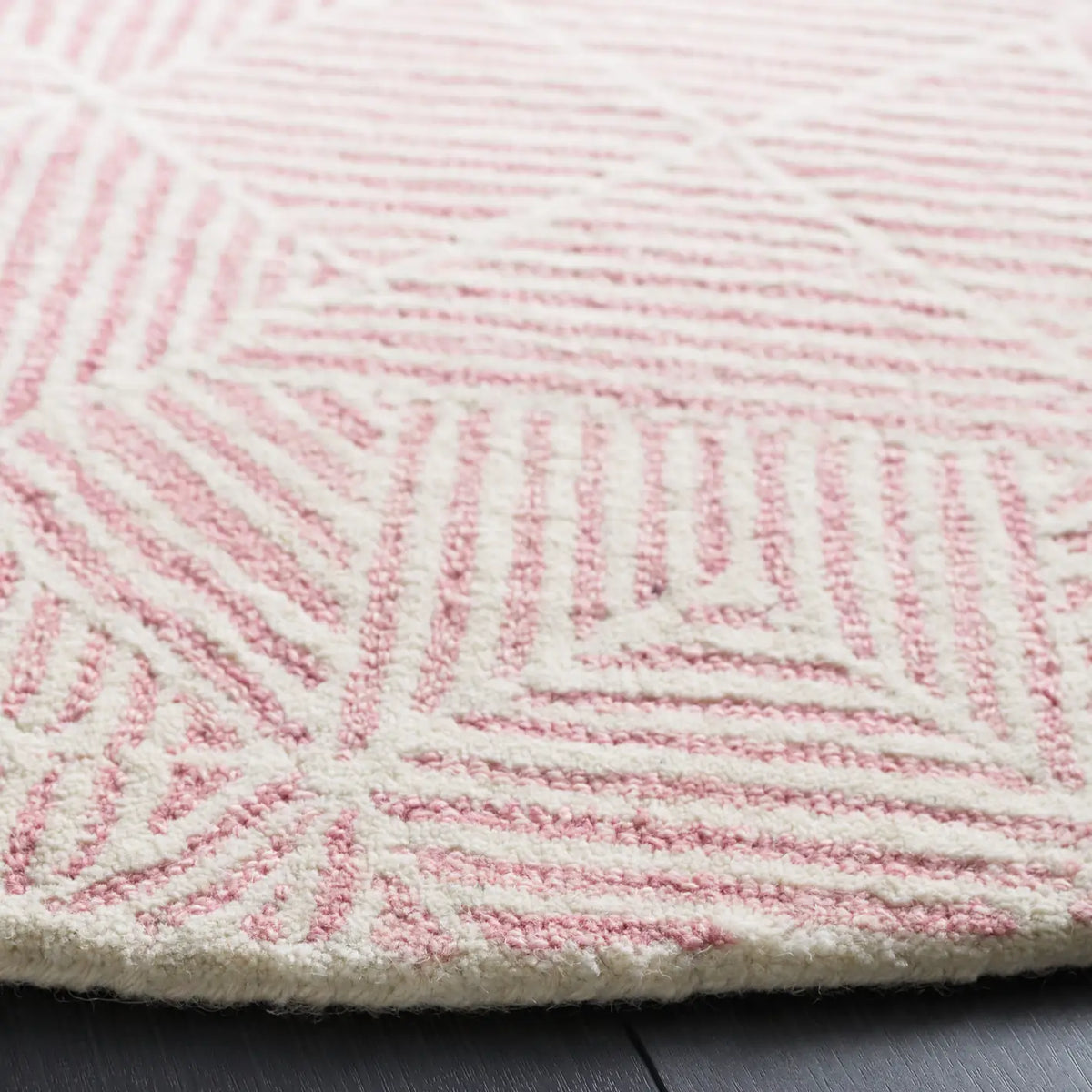 Safavieh Abstract 6'-0" x 6'-0" Rug in Pink / Ivory