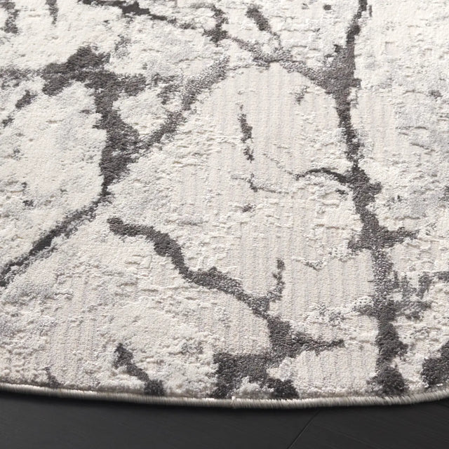 Safavieh Hanna 6'-7" x 6'-7" Rug in Grey / Ivory Dark Grey