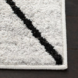 Safavieh Adirondack 4'-0" x 6'-0" Rug in Ivory / Grey
