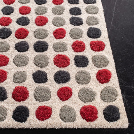 Safavieh Soho 6'-0" x 9'-0" Rug in Ivory / Multi