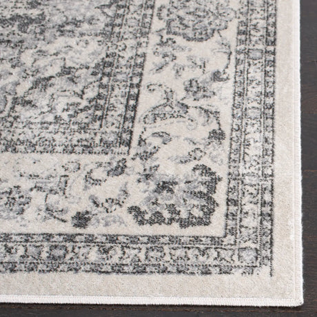 Safavieh Atlas 4'-0" x 6'-0" Rug in Ivory / Beige
