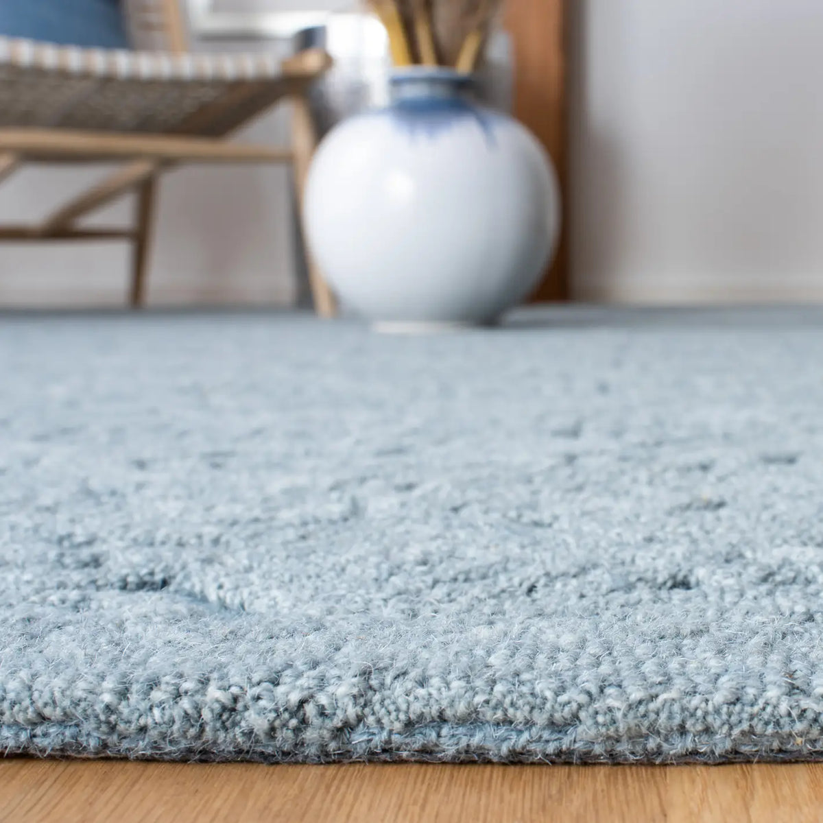 Safavieh Textural 4'-0" x 6'-0" Rug in Blue