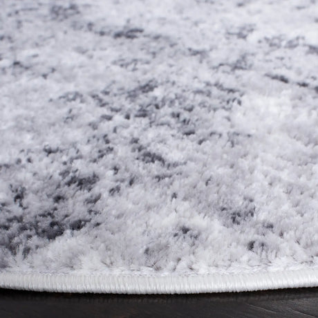 Safavieh Amelia 700 6'-7" x 6'-7" Rug in Grey / Ivory
