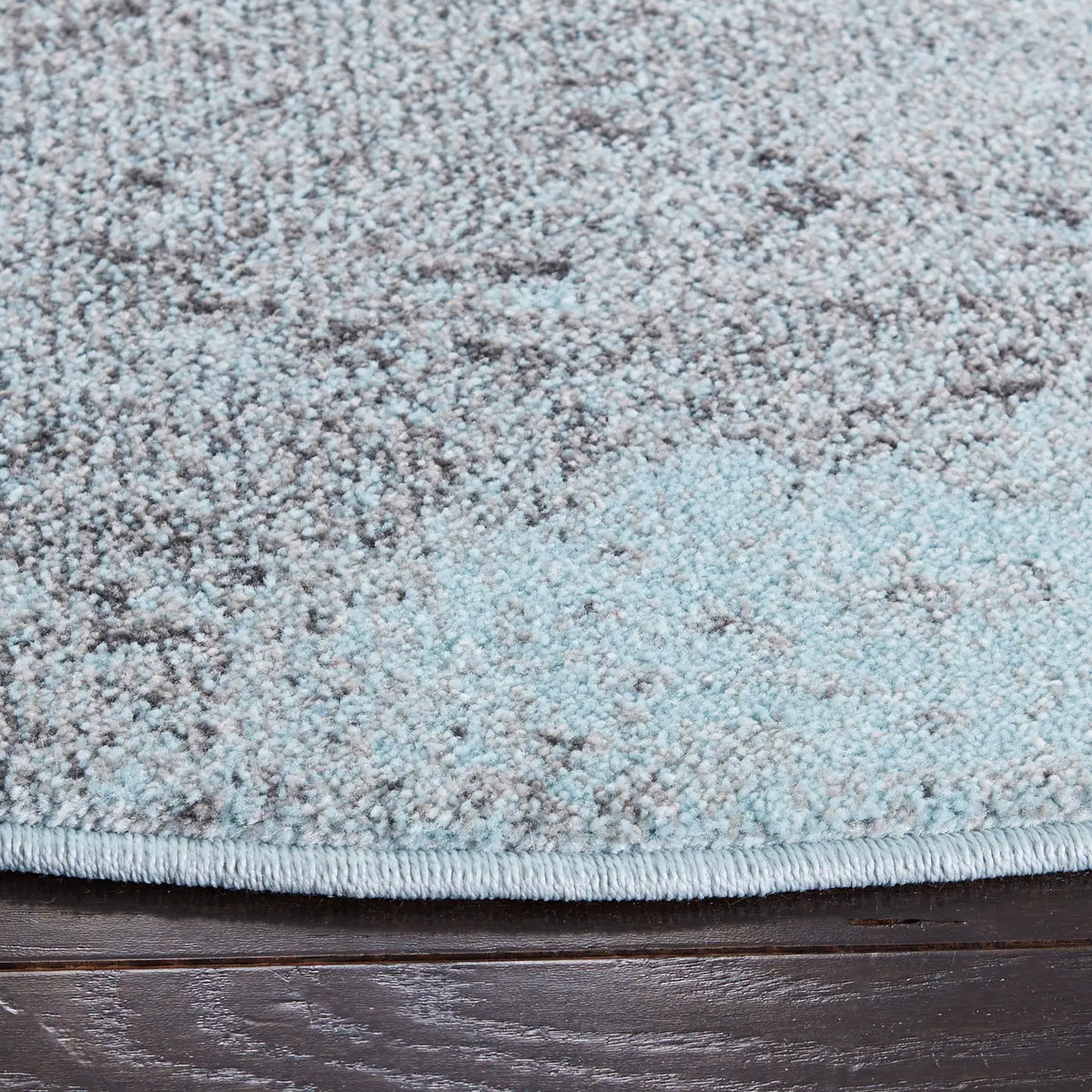 Safavieh Glacier 5'-3" x 5'-3" Rug in Blue / Pink