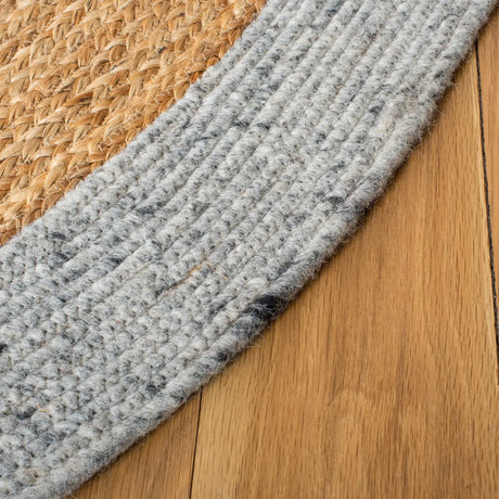 Safavieh Braided 5'-0" x 7'-0" Rug in Grey / Natural