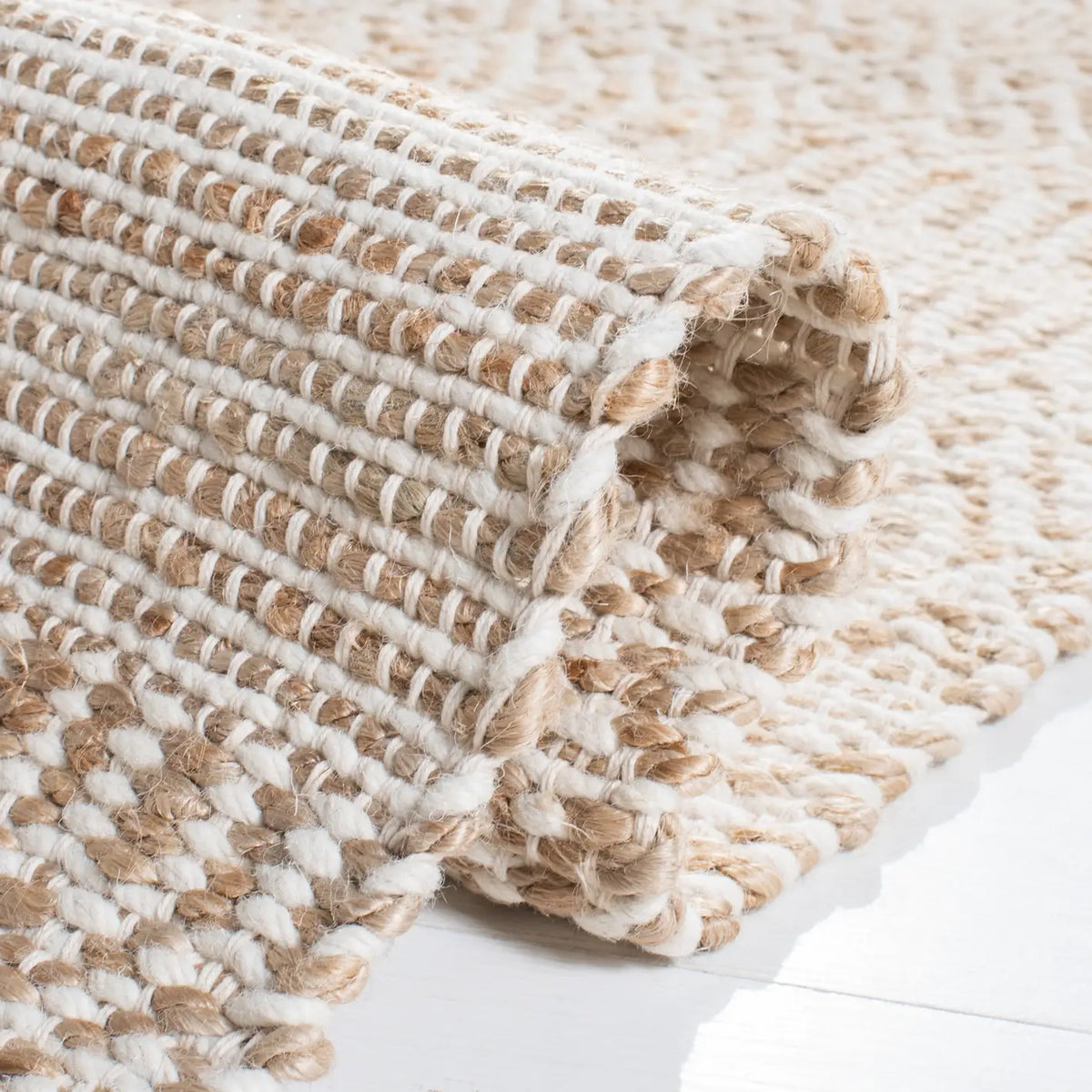 Safavieh Natural Fiber 4'-0" x 6'-0" Rug in Natural / Ivory
