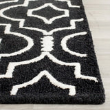 Safavieh Cambridge 2'-6" x 6'-0" Rug in Black / Ivory
