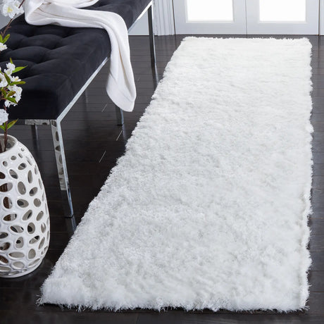 Safavieh Shag 2'-3" x 8'-0" Rug in Ivory