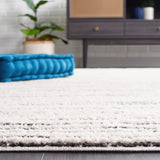 Safavieh Melody 4'-0" x 6'-0" Rug in Ivory / Black