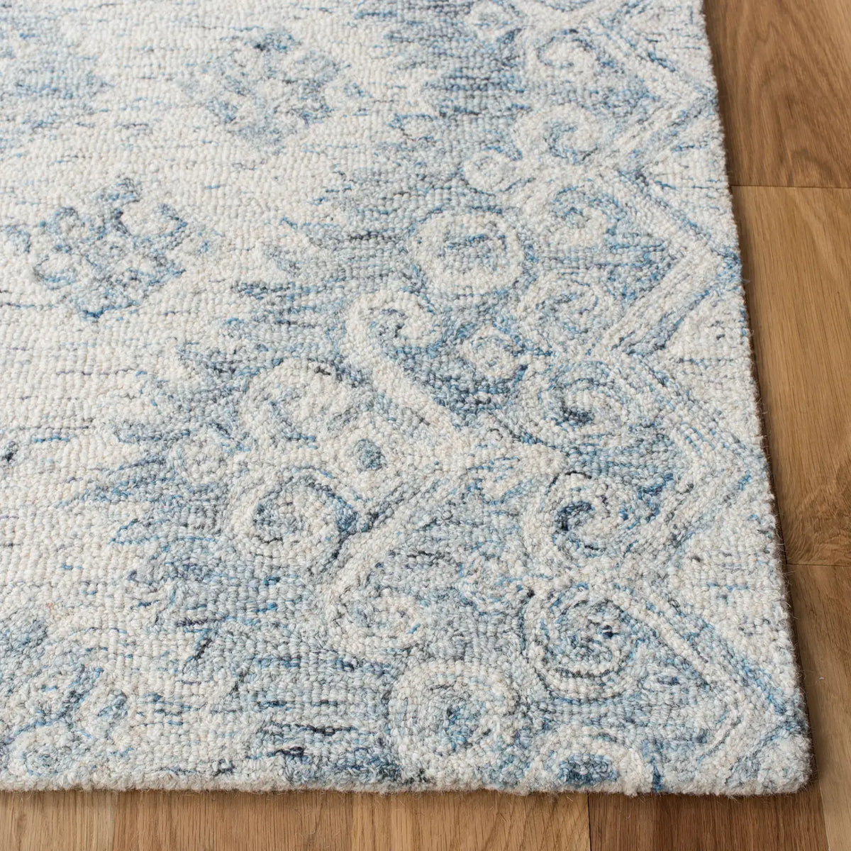 Safavieh Micro-Loop 4'-0" x 6'-0" Rug in Ivory / Blue