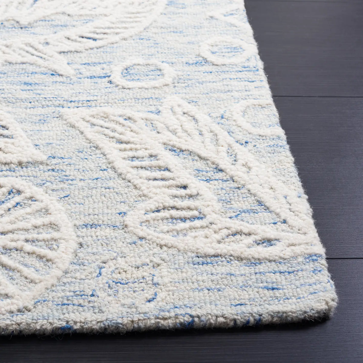 Safavieh Jardin 4'-0" x 6'-0" Rug in Blue / Ivory