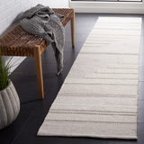 Safavieh Kilim 2'-3" x 9'-0" Rug in Ivory / Beige