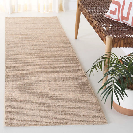 Safavieh Himalaya 2'-3" x 8'-0" Rug in Beige