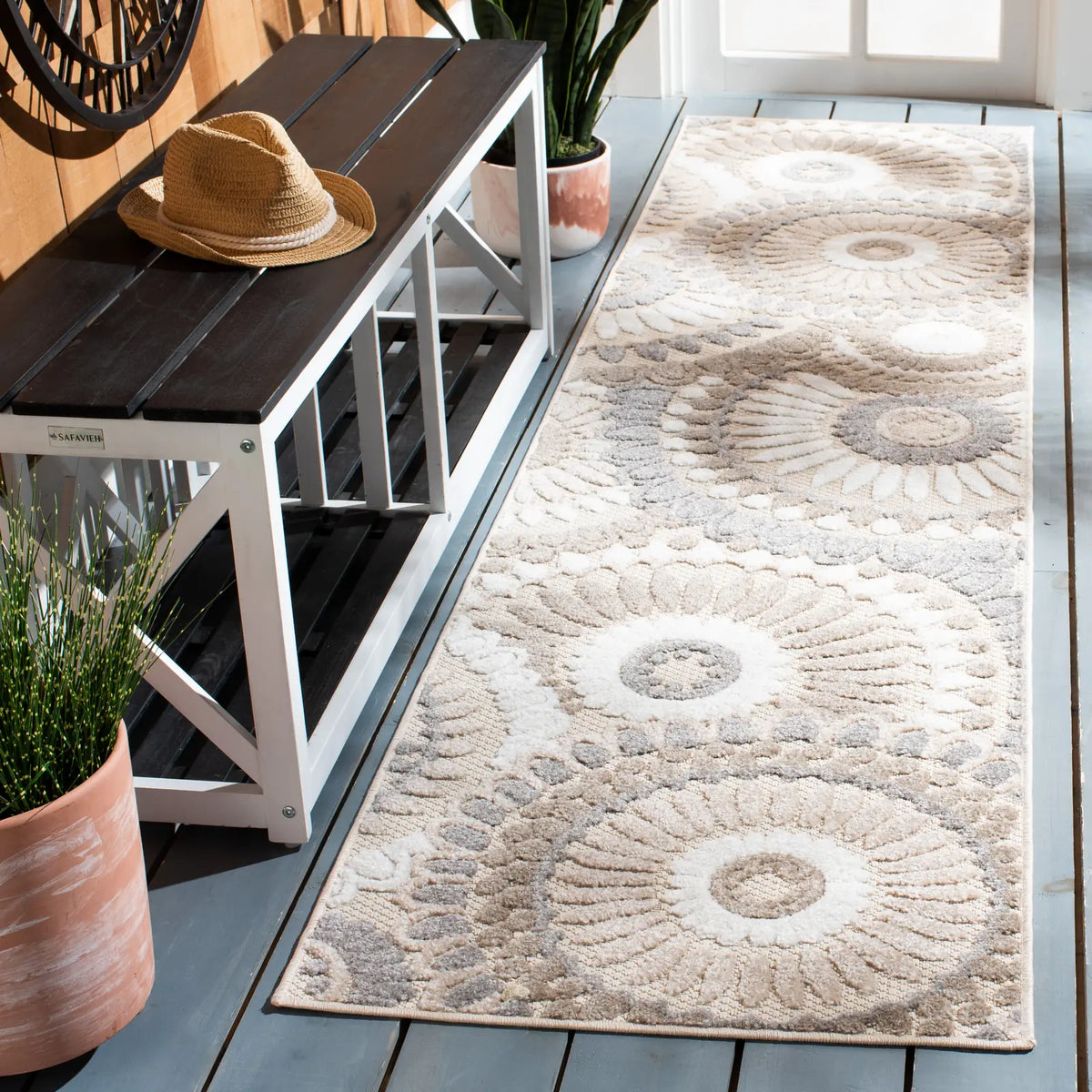 Safavieh Cabana 2'-2" x 11'-0" Rug in Grey / Ivory