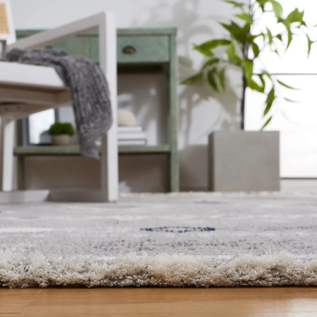 Safavieh Marrakesh 4'-0" x 6'-0" Rug in Grey / Light Grey
