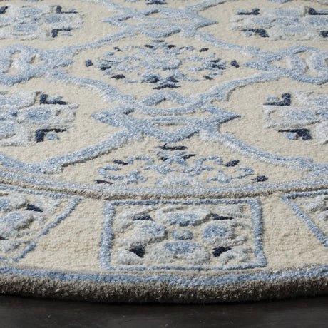 Safavieh Bella 5'-0" x 5'-0" Rug in Ivory / Blue