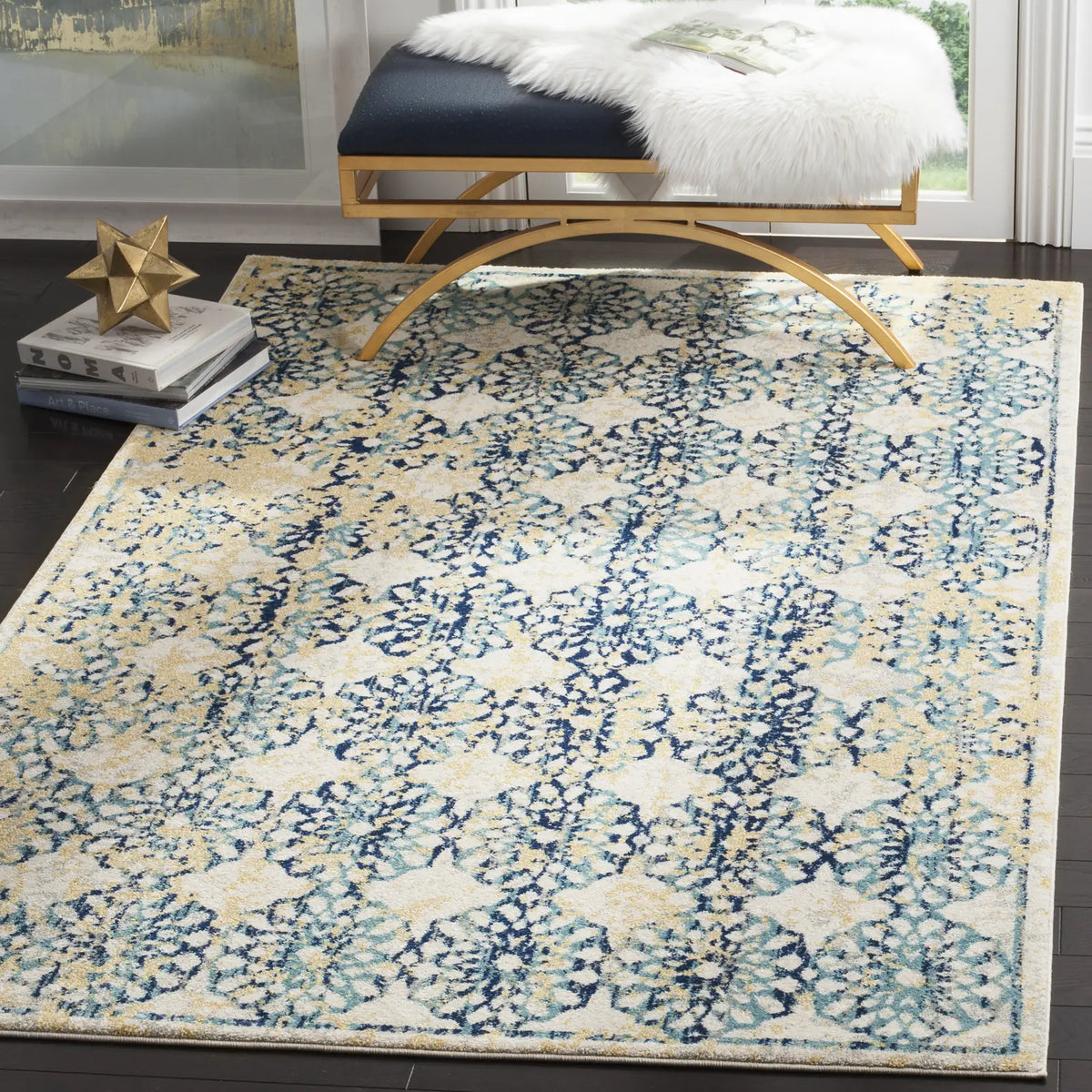 Safavieh Evoke 5'-3" x 7'-6" Rug in Ivory / Blue
