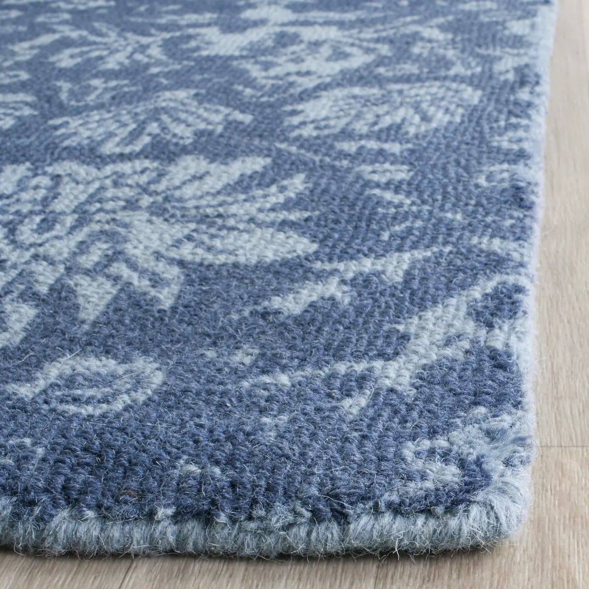 Safavieh Restoration Vintage 4'-0" x 6'-0" Rug in Blue / Dark Blue