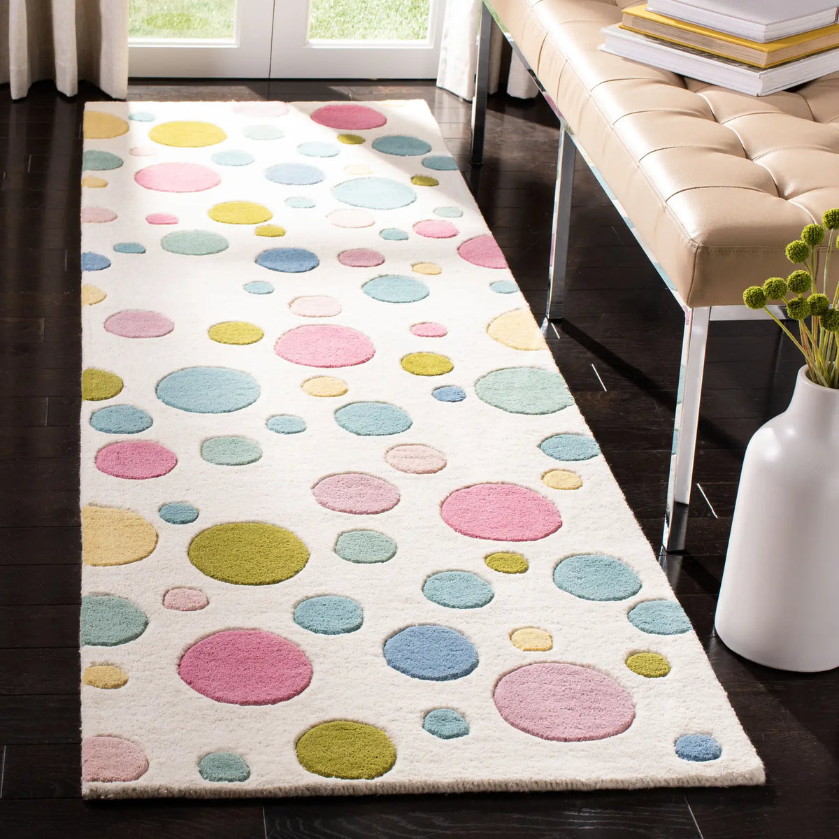 Safavieh Soho 2'-6" x 12'-0" Rug in Ivory / Multi