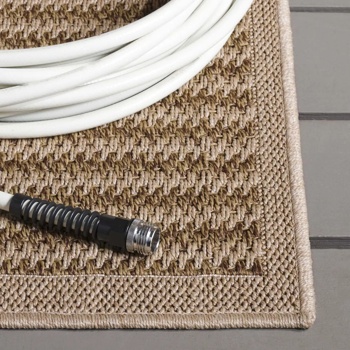 Safavieh Atrium Sisal 4'-0" x 6'-0" Rug in Beige