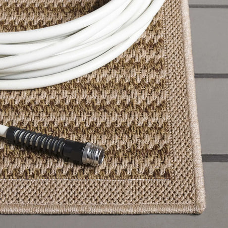 Safavieh Atrium Sisal 4'-0" x 6'-0" Rug in Beige