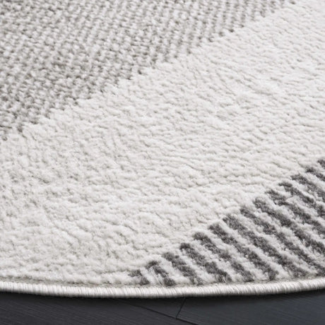 Safavieh Pyramid 6'-7" x 6'-7" Rug in Ivory / Grey