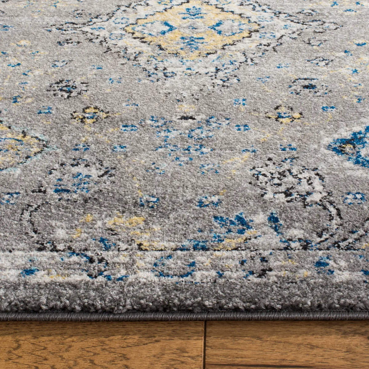 Safavieh Evoke 4'-0" x 6'-0" Rug in Dark Grey / Yellow
