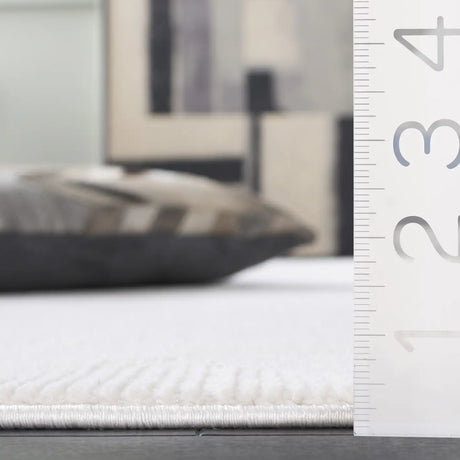 Safavieh Parker 4'-0" x 6'-0" Rug in Taupe