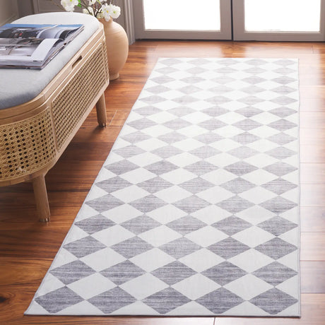 Safavieh Santa Clara 2'-6" x 8'-0" Rug in Ivory / Grey