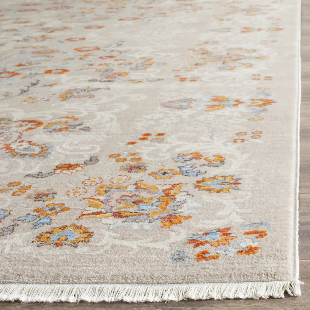 Safavieh Vintage Persian 6'-0" x 9'-0" Rug in Grey / Multi