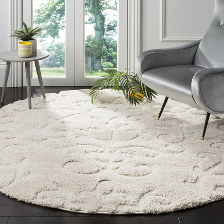 Safavieh Florida Shag 6'-7" x 6'-7" Rug in Creme / Creme
