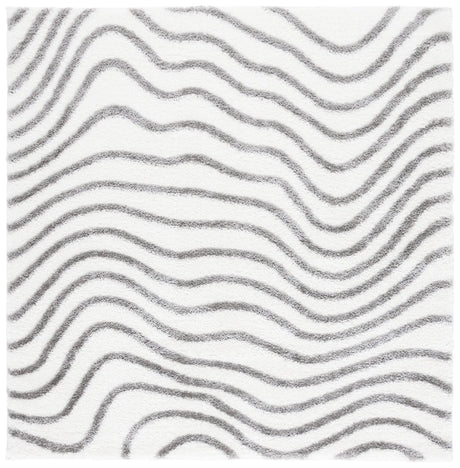 Safavieh Tahoe Shag 6'-7" x 6'-7" Rug in Ivory / Grey