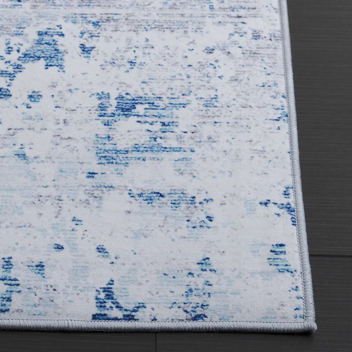 Safavieh Tacoma 4'-0" x 6'-0" Rug in Grey / Light Blue
