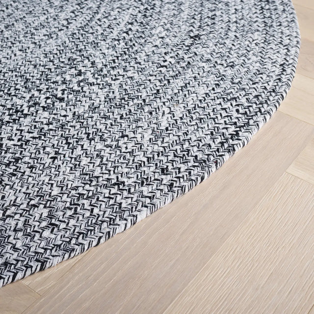 Safavieh Braided 5'-0" x 8'-0" Rug in Ivory / Black