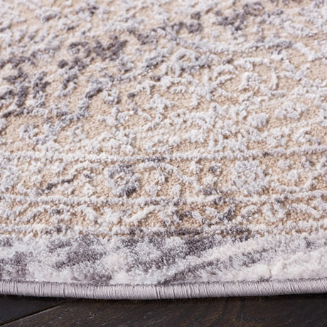 Safavieh Amelia 6'-7" x 6'-7" Rug in Beige / Ivory
