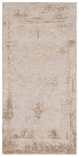 Safavieh Classic Vintage 2'-4" x 4'-8" Rug in Sand