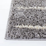 Safavieh Venus Shag 600 4'-0" x 6'-0" Rug in Grey / Ivory