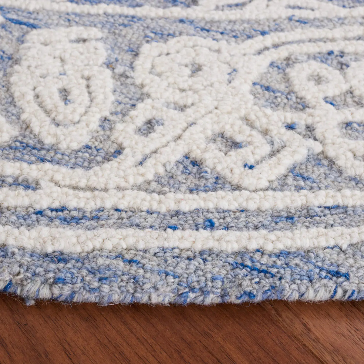 Safavieh Metro 6'-0" x 6'-0" Rug in Blue / Ivory
