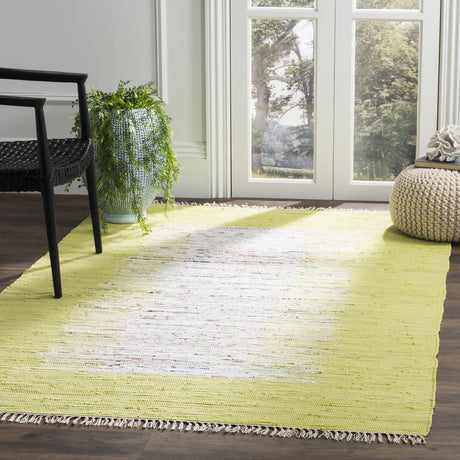Safavieh Montauk 4'-0" x 6'-0" Rug in Ivory / Citron