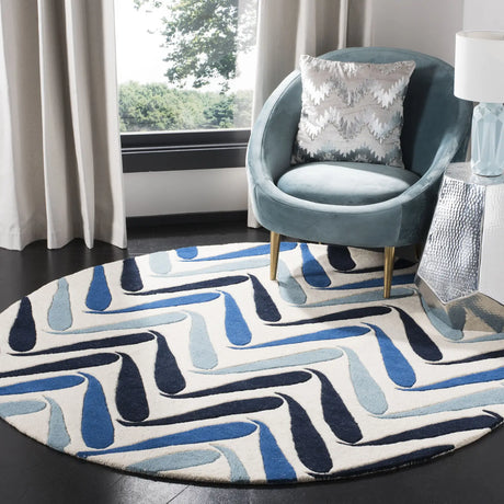 Safavieh Soho 6'-0" x 6'-0" Rug in Ivory / Blue