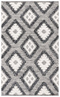Safavieh Natura 4'-0" x 6'-0" Rug in Black / Ivory